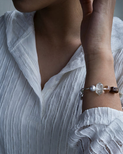 LUNA PEARLESCENT SILVER GEMSTONE BRACELET